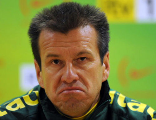 Dunga zangado com imprensa infeliz